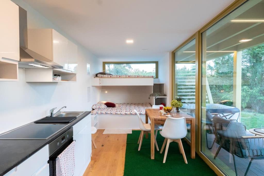 Holiday House Hona Lux Velike Lasce Exterior foto